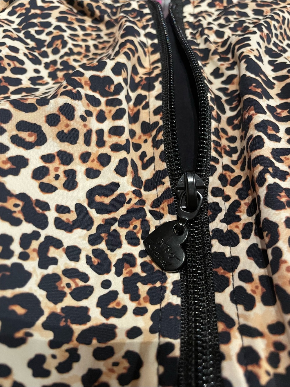 NWT Betsey Johnson
Charming Cheetah Print Long Sleeve
Scuba Zip Up Swimsuit - Picture 5 of 7